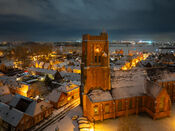 Woudrichem in de sneeuw van VVV Biesboschlinie