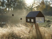 Bekijk Stuga vogelhuisje van BirdFlirt