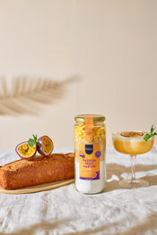 Passionfruit Martini Cake van Pineut